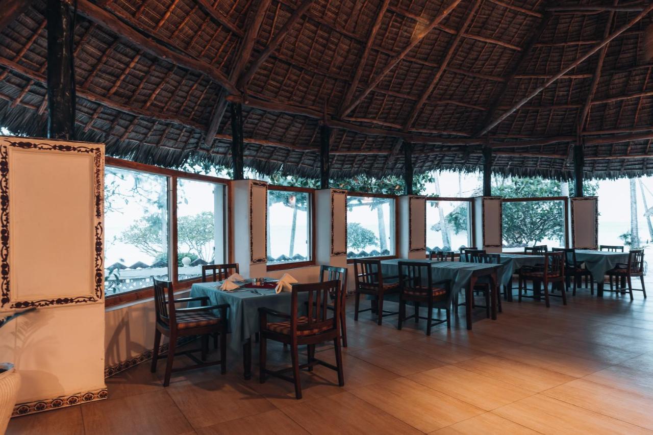 Golden Clove Beach Resort&Spa Uroa Exterior foto