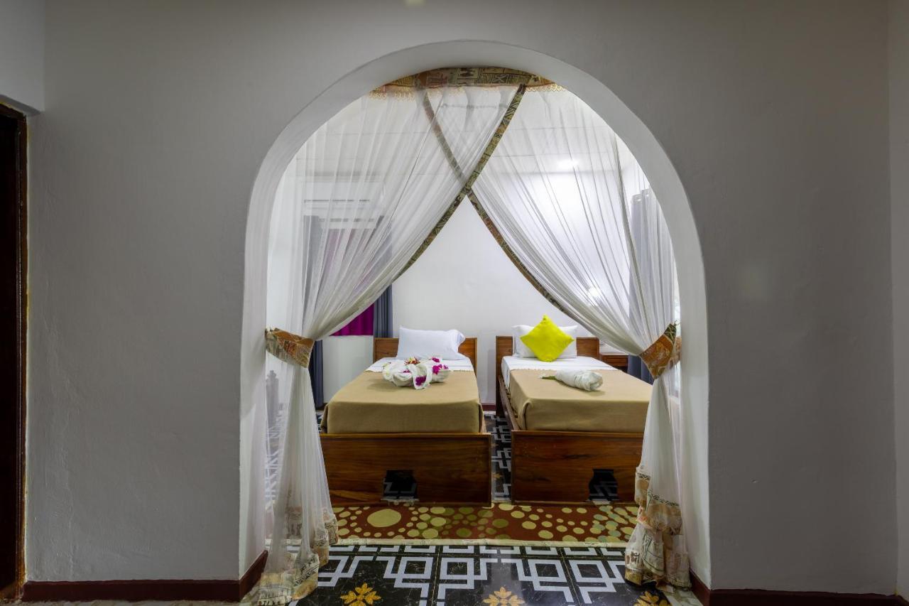 Golden Clove Beach Resort&Spa Uroa Exterior foto