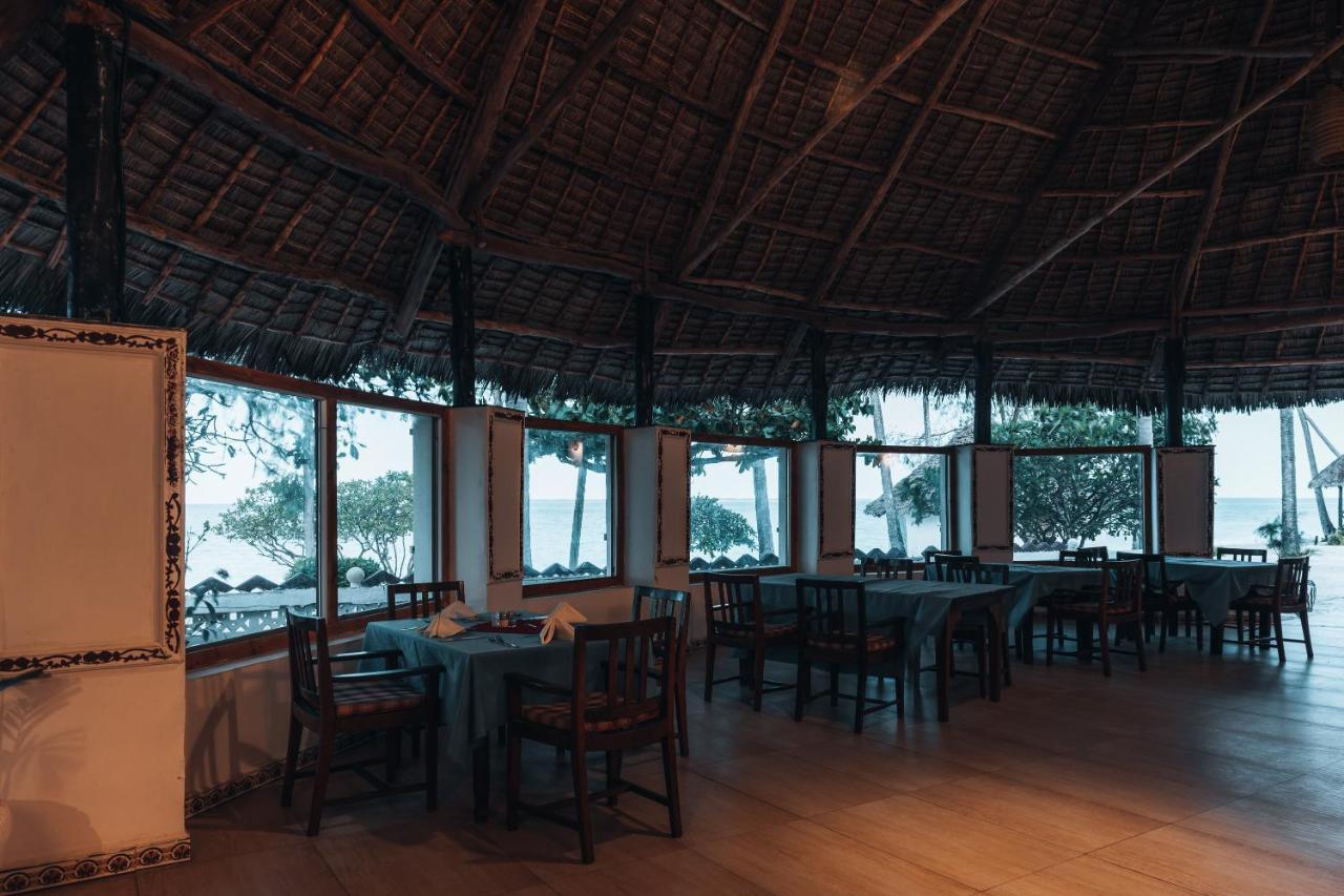 Golden Clove Beach Resort&Spa Uroa Exterior foto
