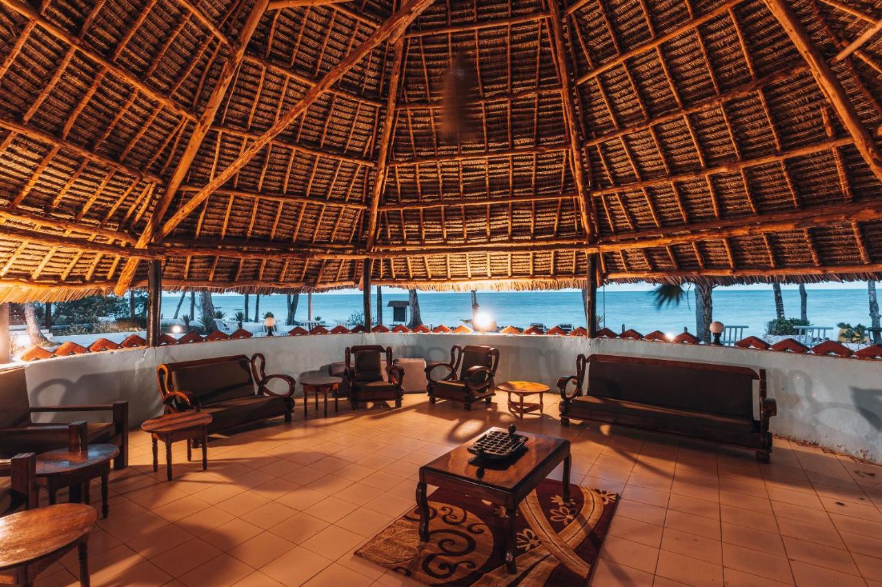 Golden Clove Beach Resort&Spa Uroa Exterior foto