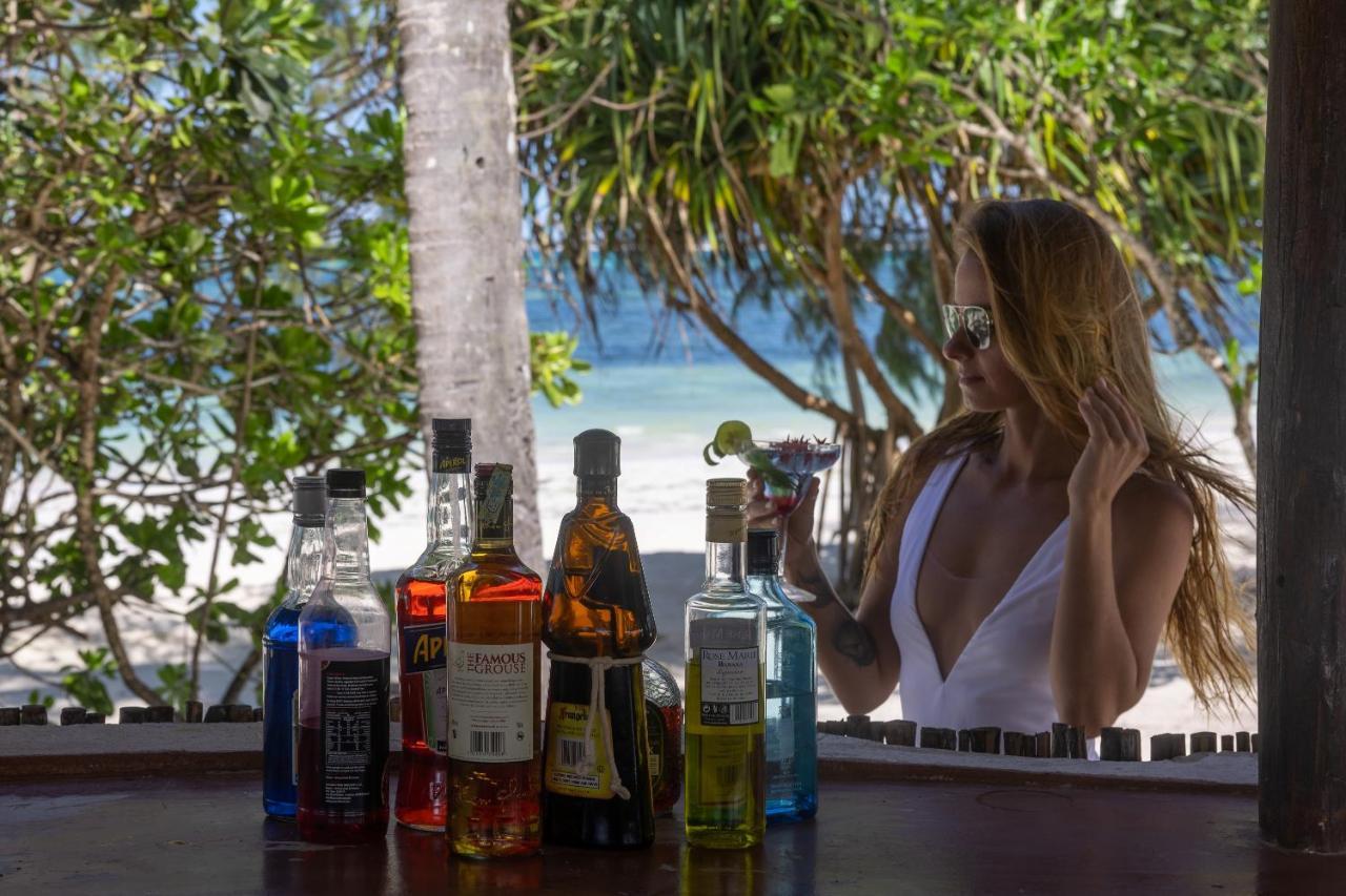 Golden Clove Beach Resort&Spa Uroa Exterior foto