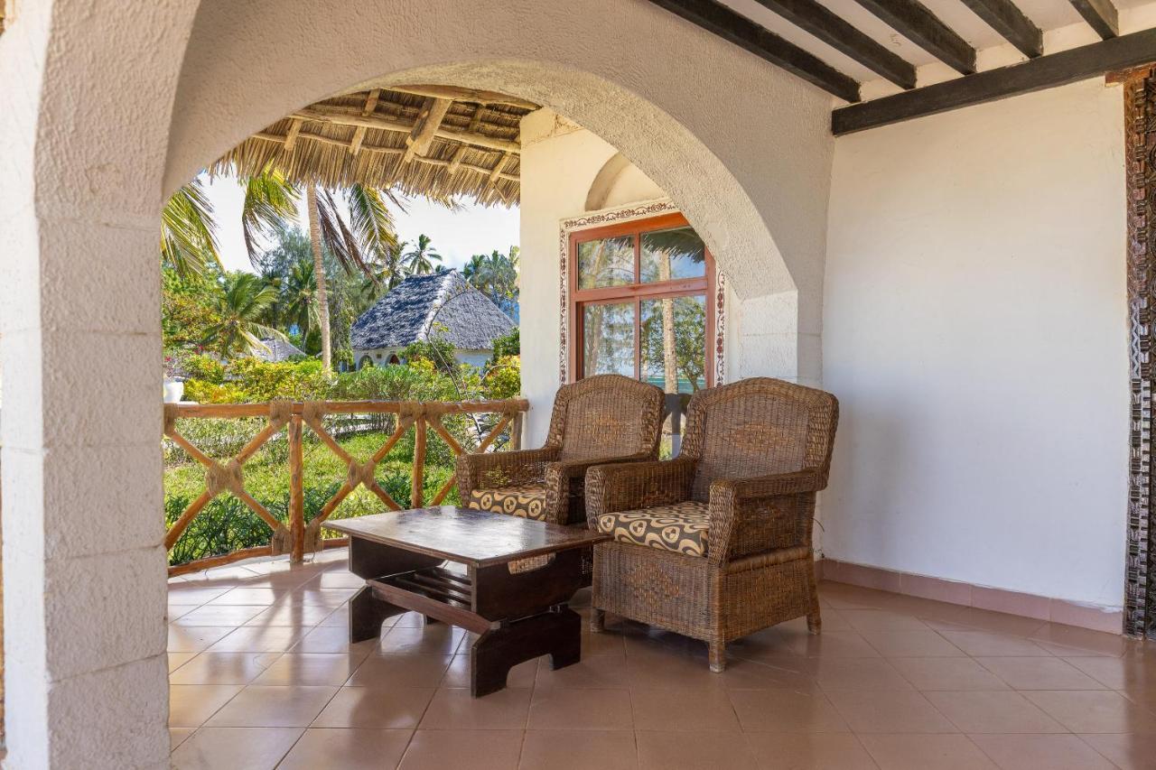 Golden Clove Beach Resort&Spa Uroa Exterior foto