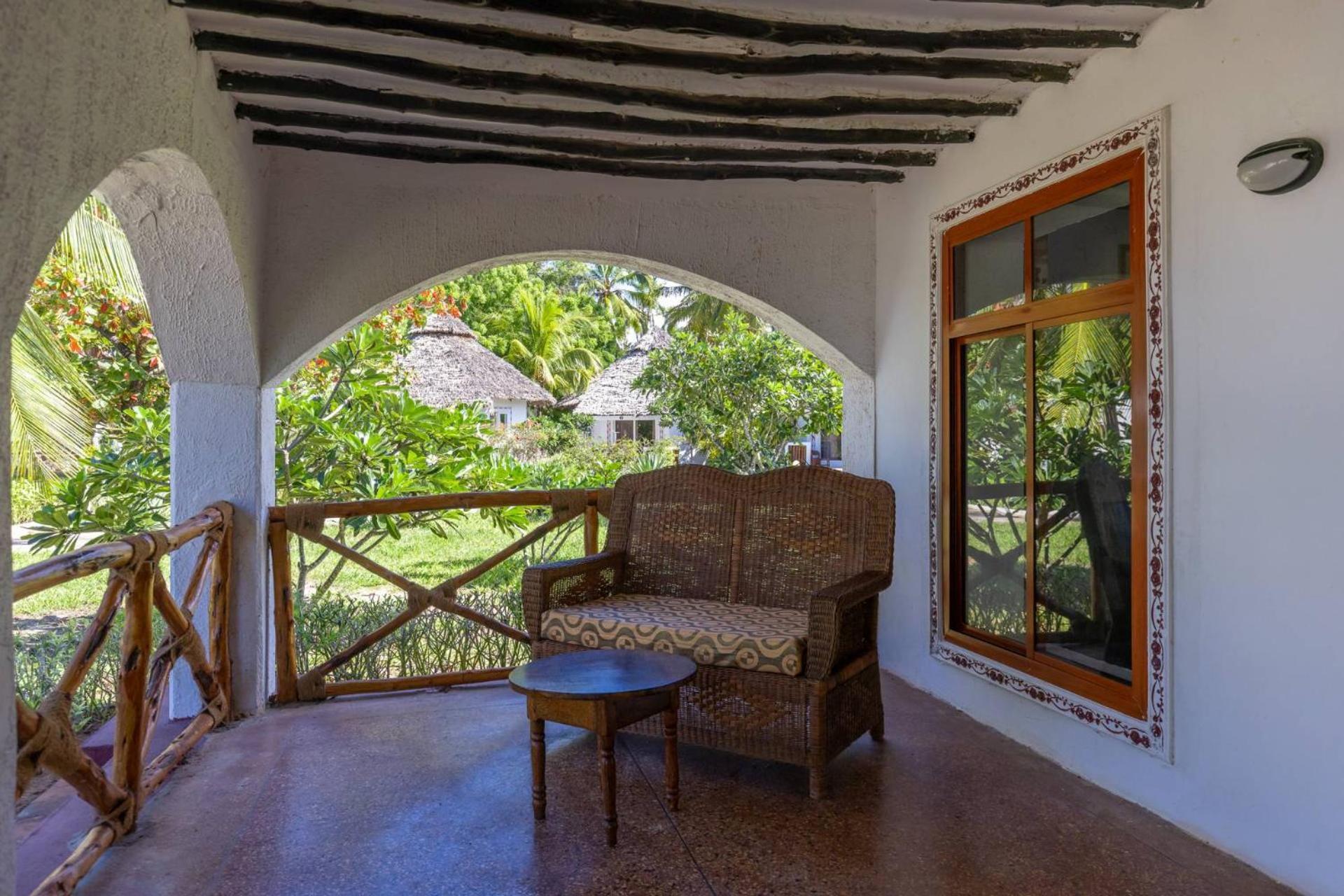Golden Clove Beach Resort&Spa Uroa Exterior foto